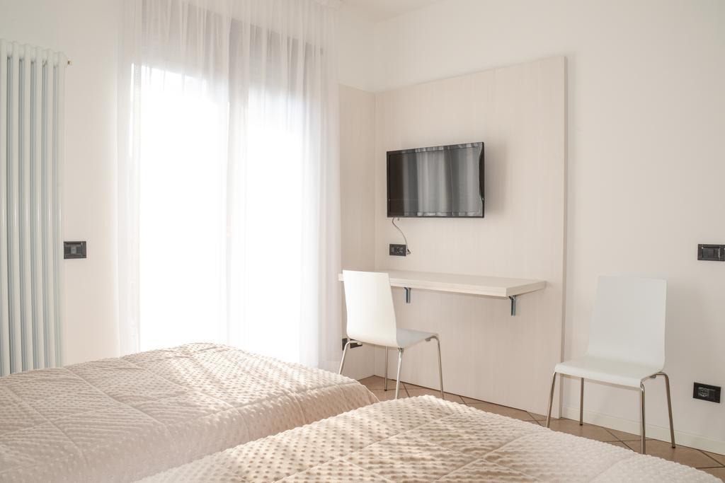Residence Franca B&B Arco Habitación foto